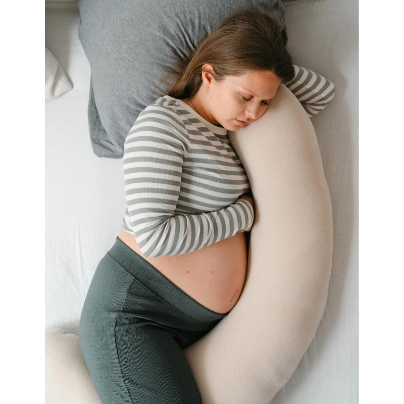 Coussin d&#039;Allaitement et Maternité Buddy  velours côtelé sable- Doomoo